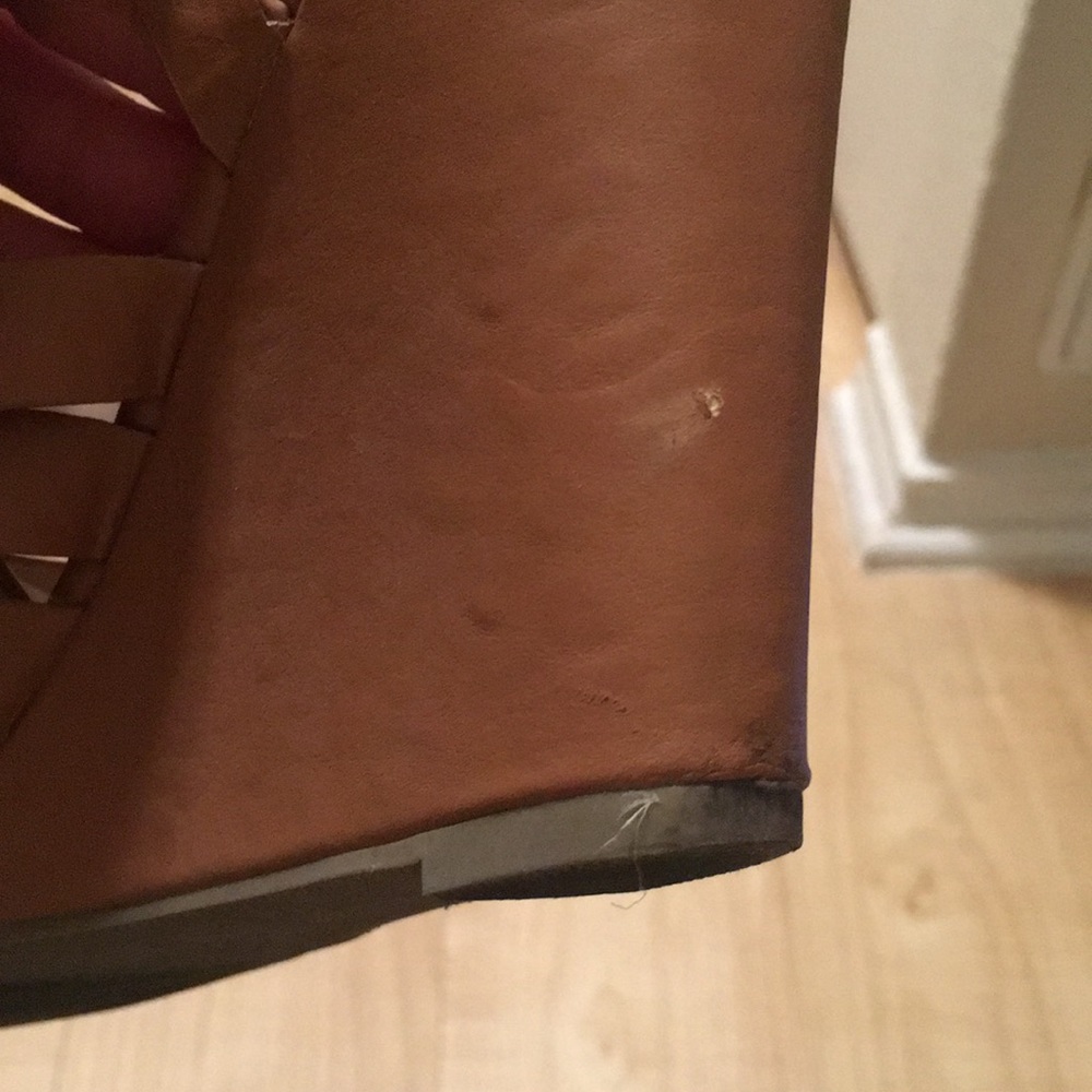 Heels - Picture 3 of 3